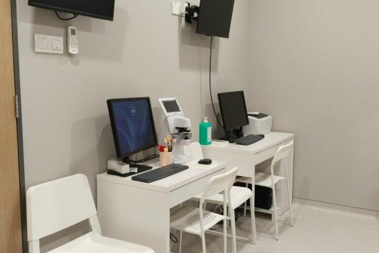 OasisEye Specialists Setia Indah Johor Bahru Eye Testing Room
