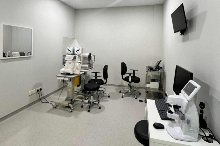 OasisEye Specialists Muar VA Room