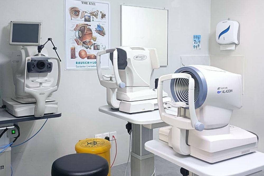 OasisEye Specialists Lukut VA Room