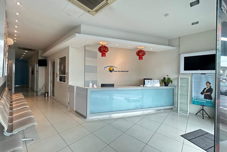OasisEye Specialists Puchong Reception
