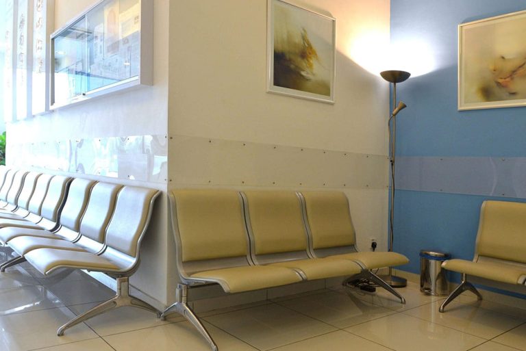 OasisEye Specialists Puchong Waiting Area