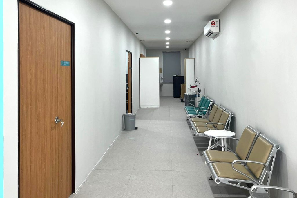 OasisEye Specialists Senawang Waiting Area